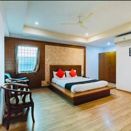 Seasons Residency Hotel Bangalore Buitenkant foto