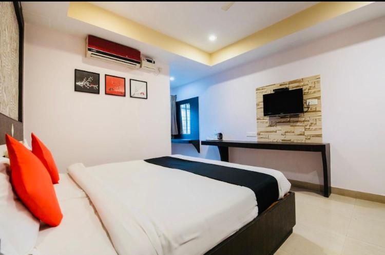 Seasons Residency Hotel Bangalore Buitenkant foto