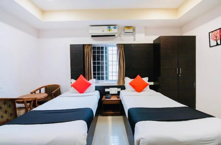 Seasons Residency Hotel Bangalore Buitenkant foto