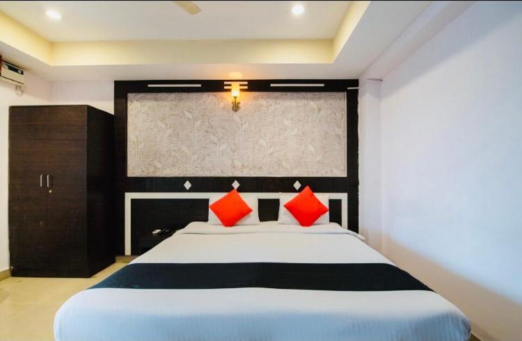 Seasons Residency Hotel Bangalore Buitenkant foto